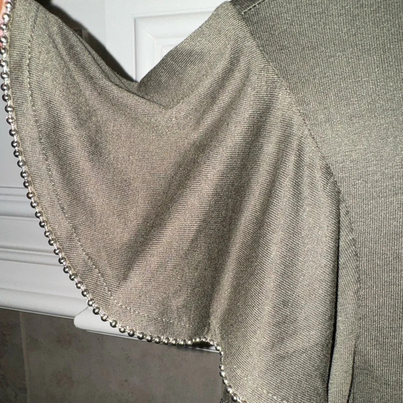 Ted Baker London Blouse Flutter Sleeves with beads- olive green- Size 4-6 Small - Picture 4 of 13